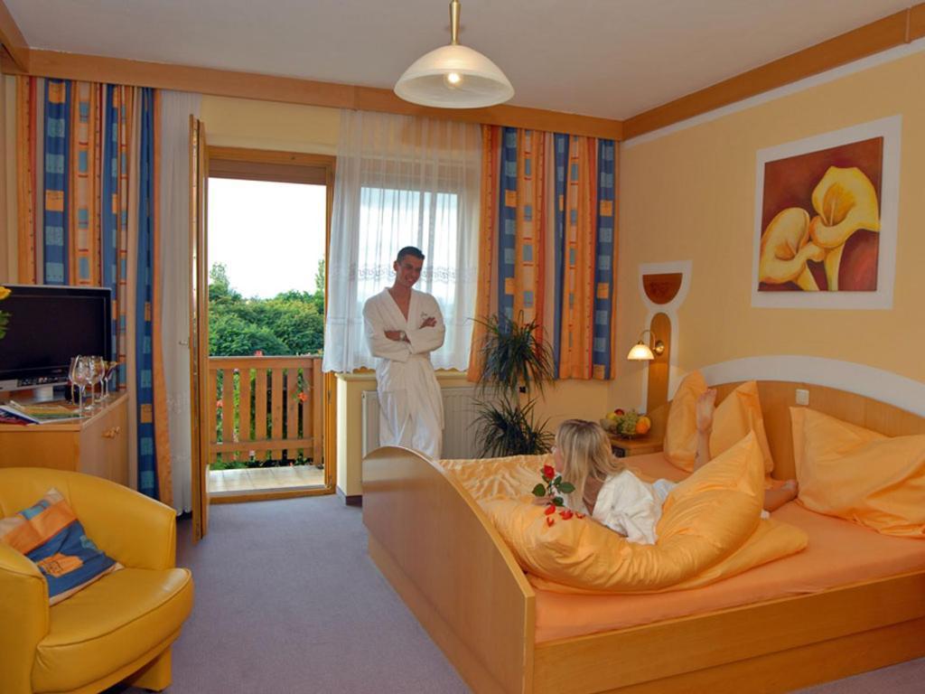 Dreilandhof Hotel Loipersdorf bei Fuerstenfeld Exterior photo