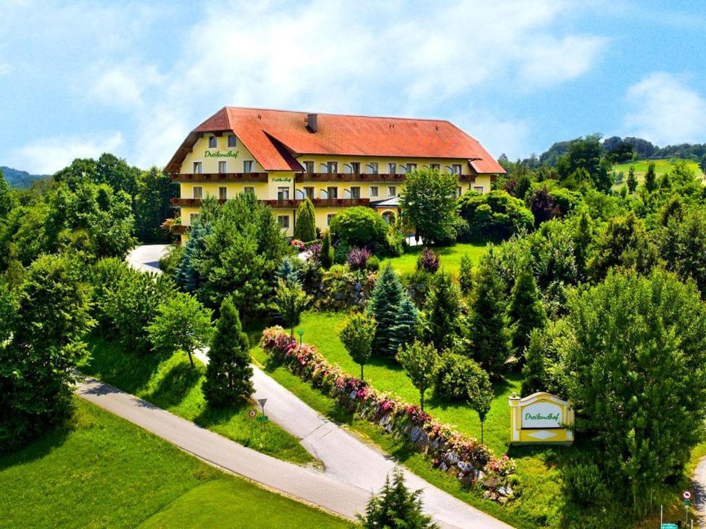 Dreilandhof Hotel Loipersdorf bei Fuerstenfeld Exterior photo